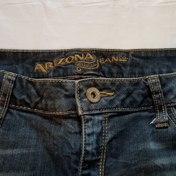 Arizona Jean Shorts - Picture 2 of 3